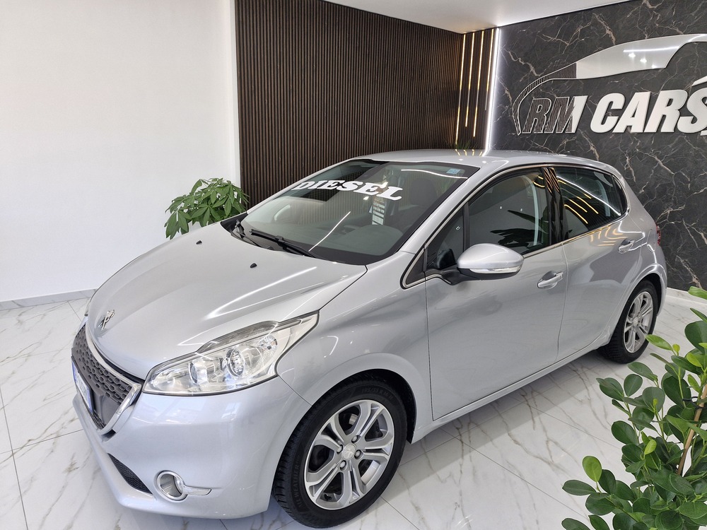 PEUGEOT 208 1.4 HDi 68CV ALLURE