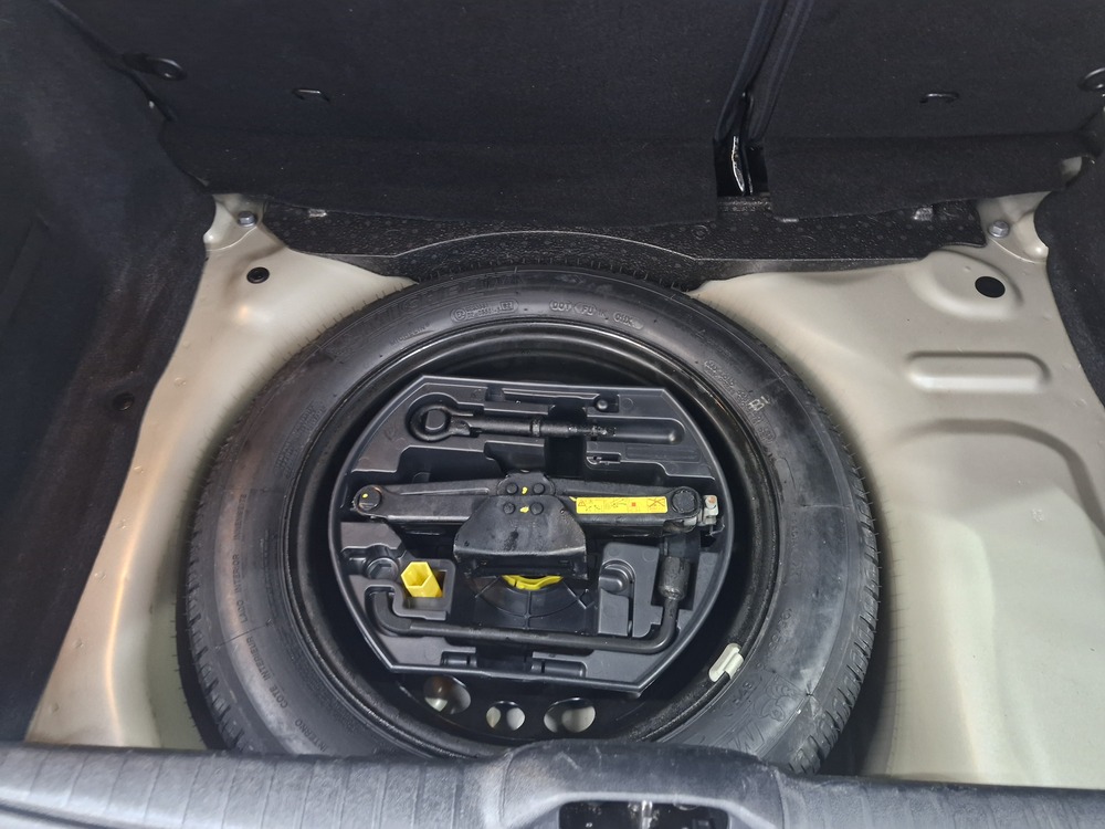 PEUGEOT 208 1.4 HDi 68CV ALLURE