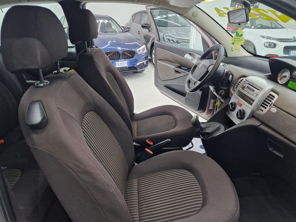 LANCIA YPSILON 1.2 BENZINA ORO PLUS 2009 160000KM