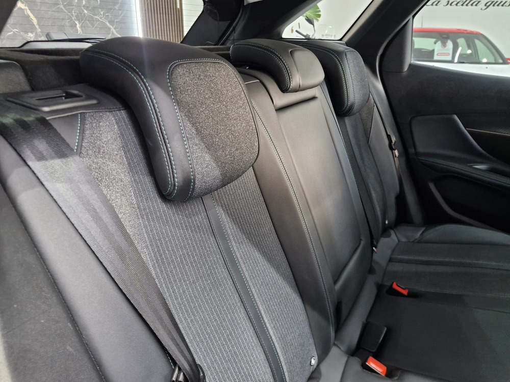 PEUGEOT 3008 1.5 BlueHdi 130 S&S EAT8 80000KM