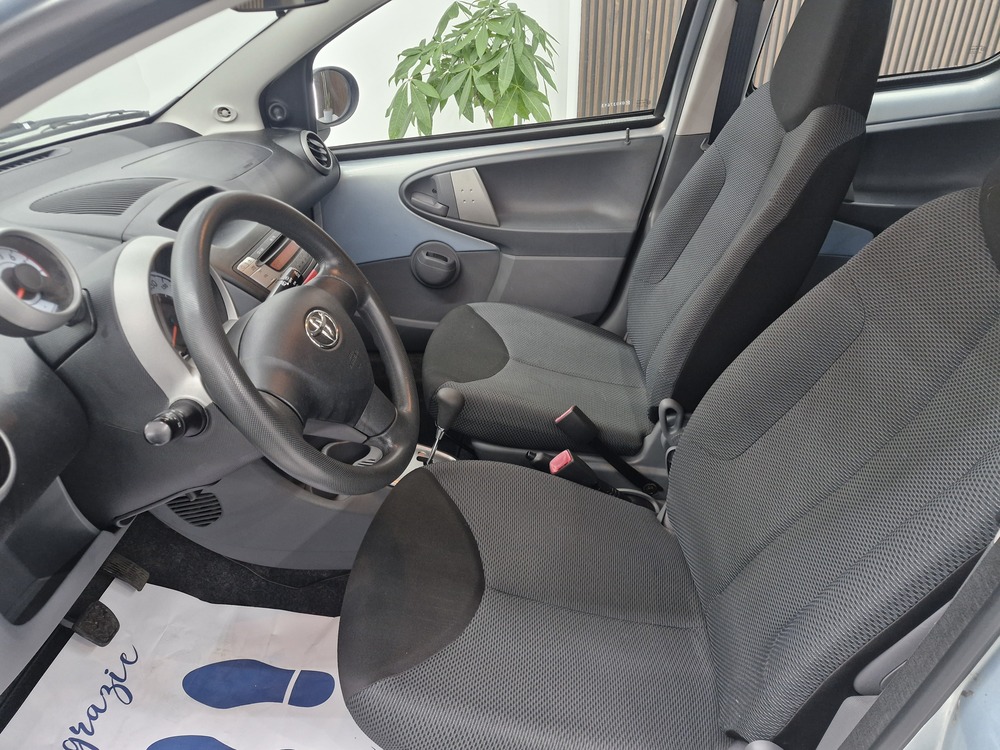 TOYOTA AYGO 1.0 BENZINA CAMBIO AUTOMATICO 62000KM