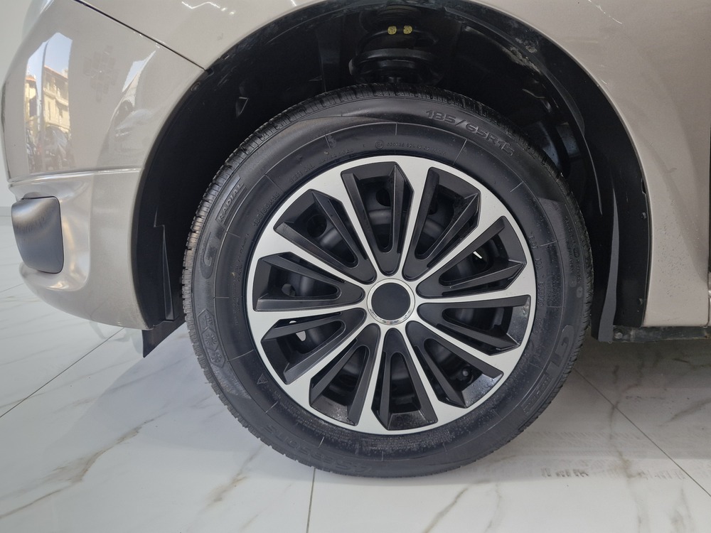 DACIA LOGAN MVC 1.2 75CV GPL Laureate ANNO 2014