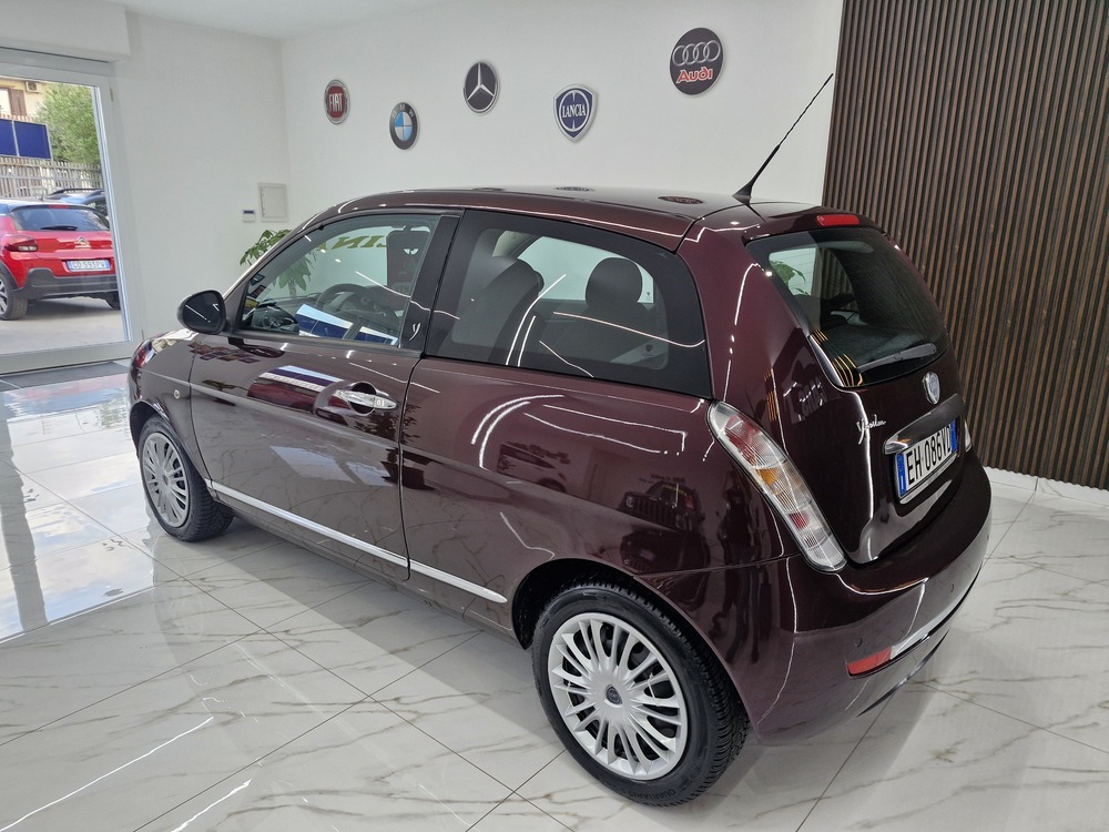 LANCIA YPSILON 1.2 BENZINA 69CV DIVA 100000KM 2011