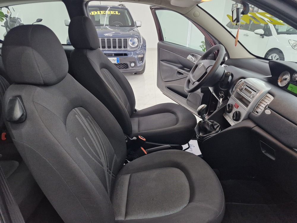 LANCIA YPSILON 1.2 BENZINA 69CV DIVA 100000KM 2011